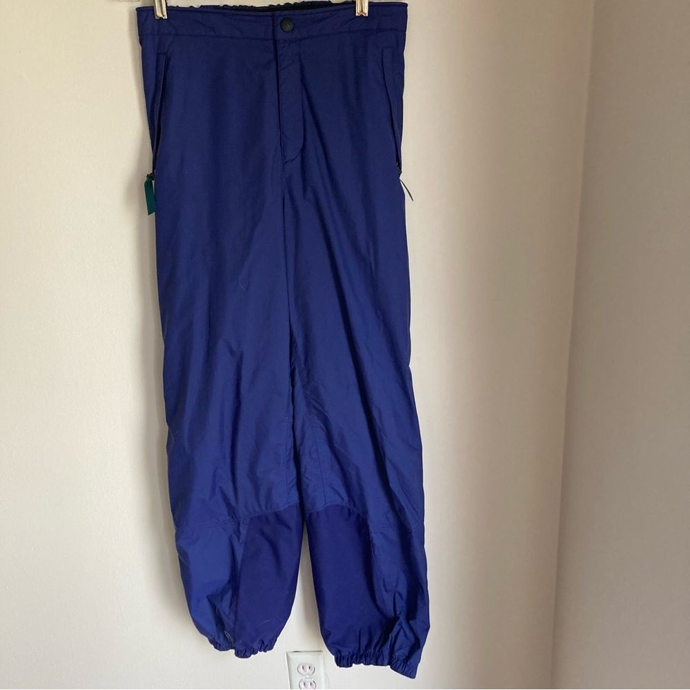 Patagonia Women’s wind shield winter snow skiing pants size 12 - purple ECU!
